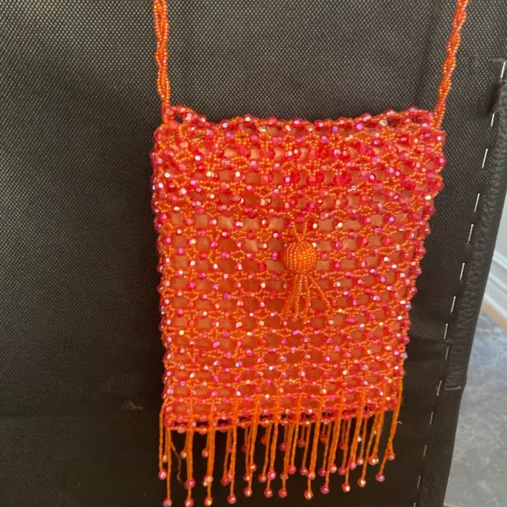 BIJOUX TERNER HAND MADE BEADED EVENING LADIES BAG.